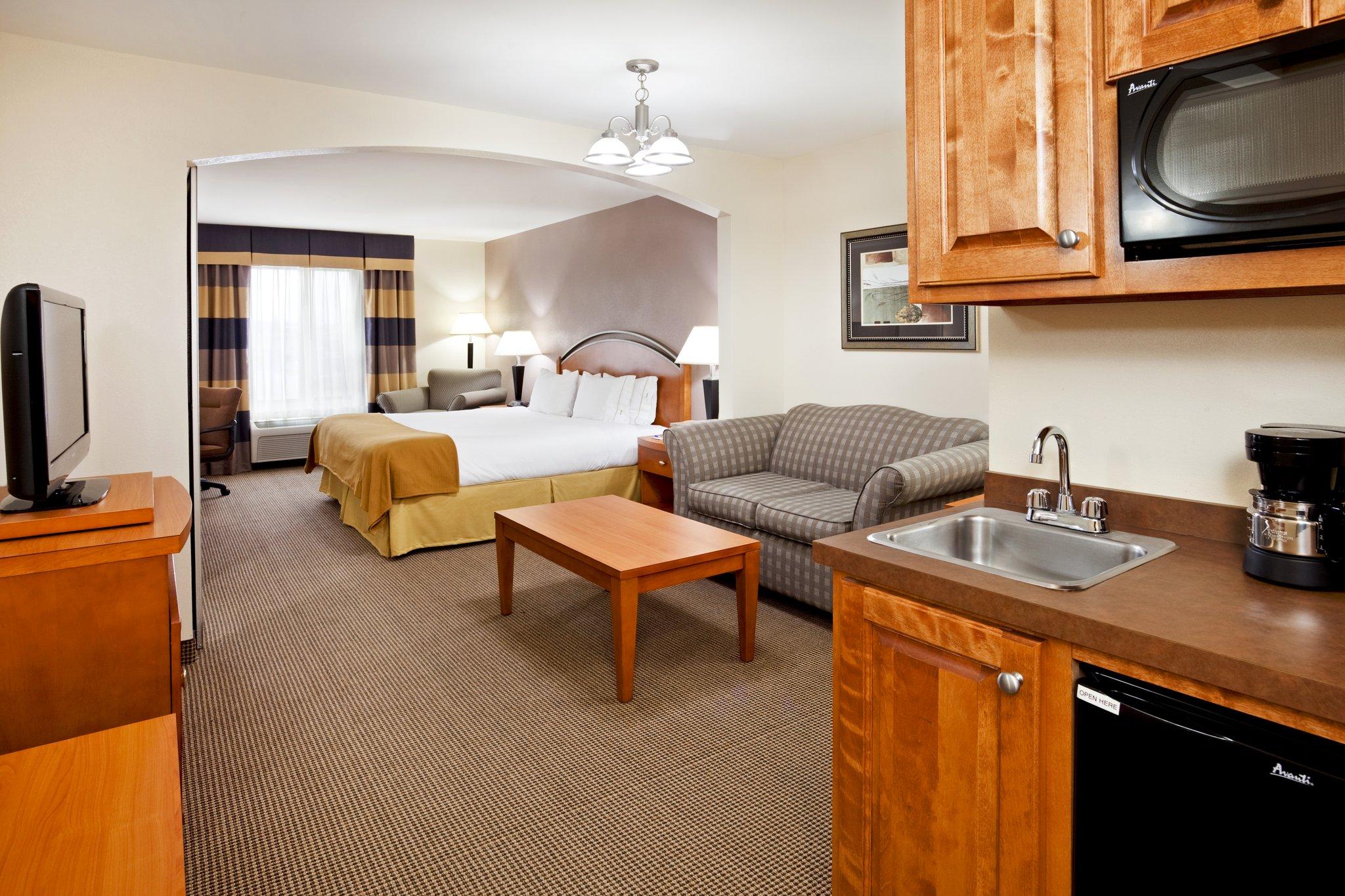 Holiday Inn Express Forest City By Ihg Exterior foto